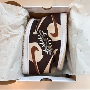 2022 WMNS Air Jordan 1 Mid SE ‘Cream Dark Chocolate’ SIZE 6.5